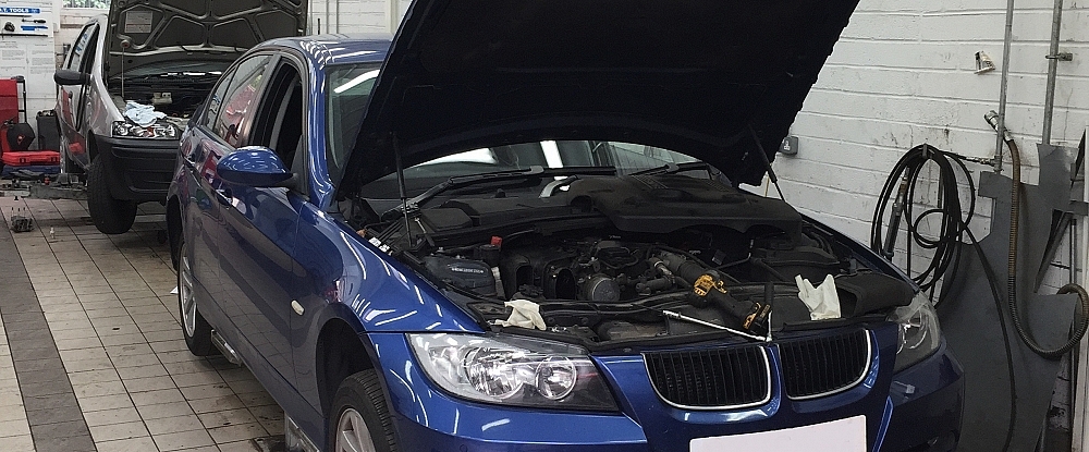 Meersbrook Service Station - client car being serviced